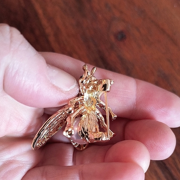 18K Gold Plated Stainless Steel And Rhinestones Bee Brooch. New - Picture 5 of 7